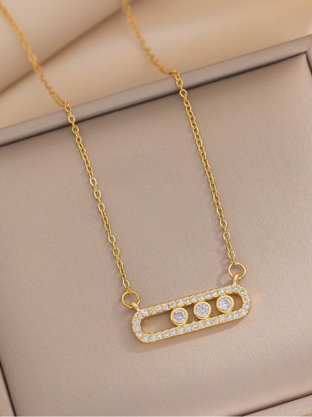 Delicate Trio-Circle Bar Necklace NWT - Picture 3 of 5